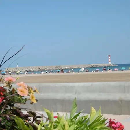 T2 Renove, Climatise, Proche Avec Parking A - Fr-1-797-59 * Port-la-Nouvelle