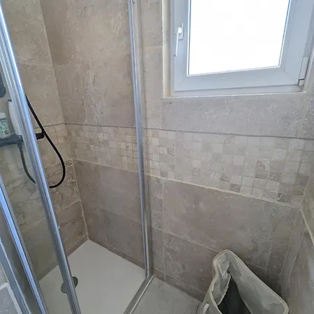 Apartment T2 Renove, Climatise, Proche Avec Parking A - Fr-1-797-59 *